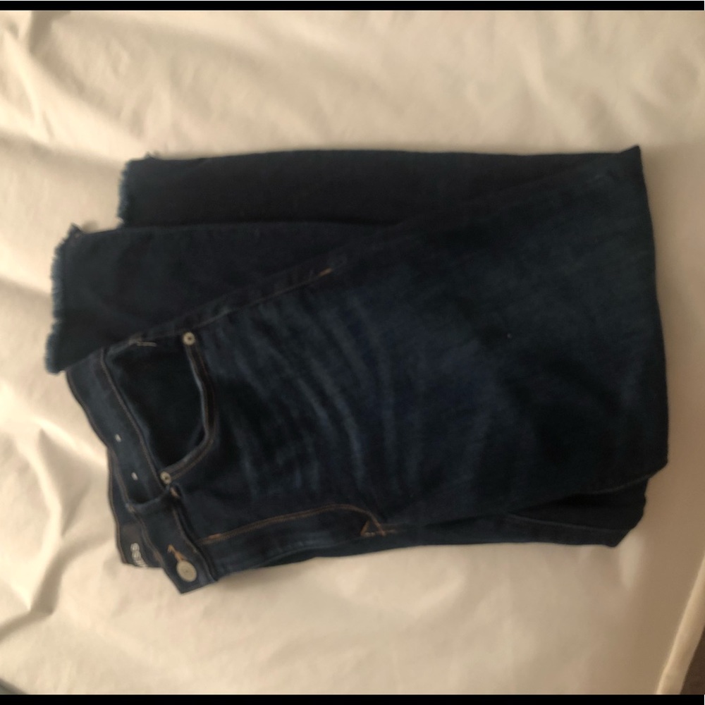 Express Fringe Cropped Jeans😇